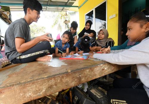 KAEDAH PEMBELAJARAN DAN PENGAJARAN DI RUMAH (PDPR)