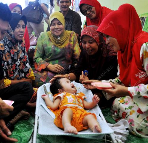 KD01_26042012_BAYI_BANTUAN