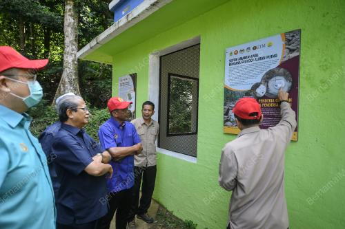 DATUK SERI TAKIYUDDIN HASSAN