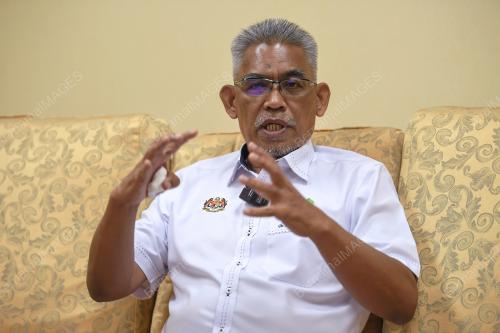 DATUK DR ISMAIL SALLEH