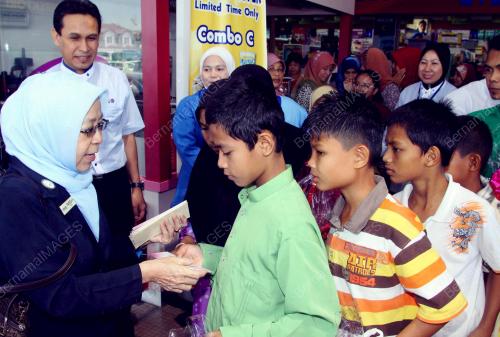 KD01_26072013_KMC_ANAK_YATIM