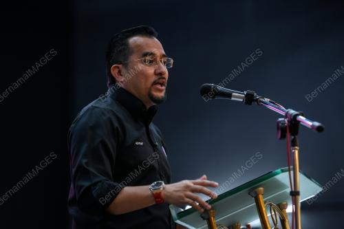 DATUK DR ASYRAF WAJDI DUSUKI