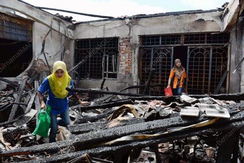 KD01_27062017_TERBAKAR