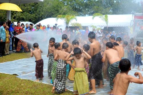 KD01_27112014_PERMAISURI_KHATAN