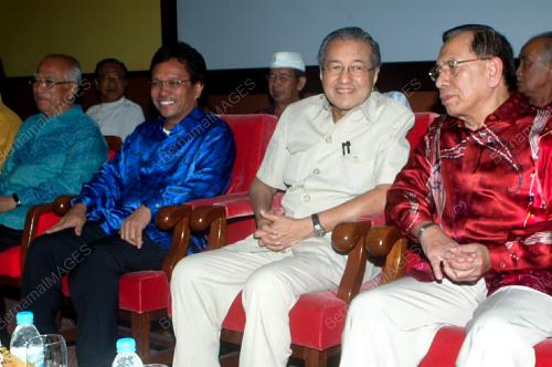 DR MAHATHIR MOHAMAD