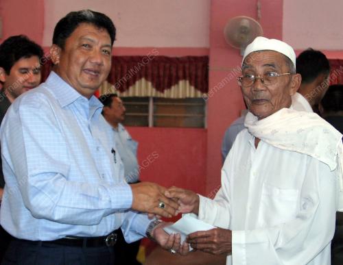 AHMAD ZAINI JAPAR