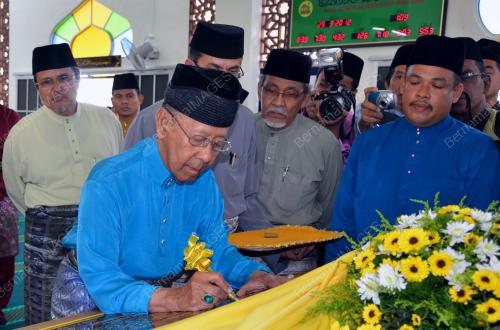 KD01_29032012_AGONG_AL-SYAKIRIN