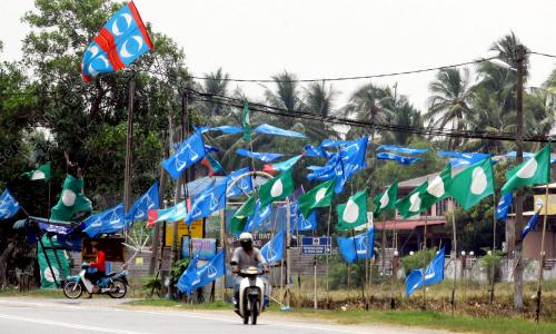 KD01_29032013_PERANG_BENDERA