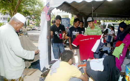 JUALAN AMAL SECANGKIR KASIH