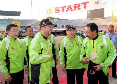 KD01_29062013_KARNIVAL_AMAL