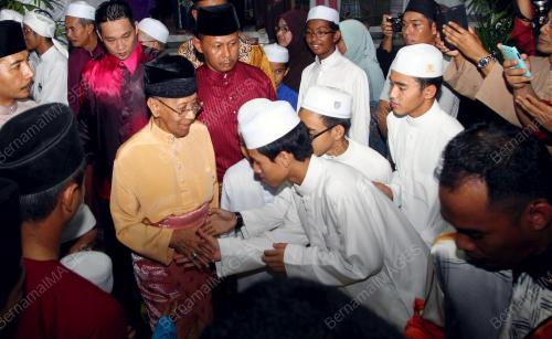 KD01_29072013_AGONG_MOREH
