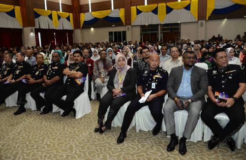 TOWN HALL ANCAMAN SCAMMER MASA KINI