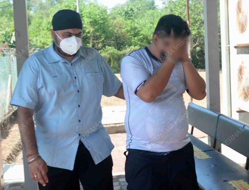 ANGGOTA POLIS MINTA SUAPAN