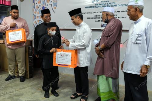 FAHMI FADZIL