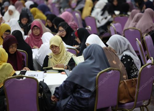 MAJLIS WANITA BERTADARUS