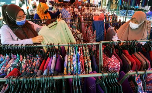 TINJAUAN BAZAR NELAYU DAN KEMBOJA