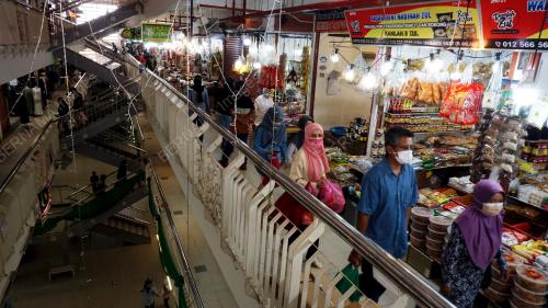 PEKAN RABU KEMBALI JADI TUMPUAN