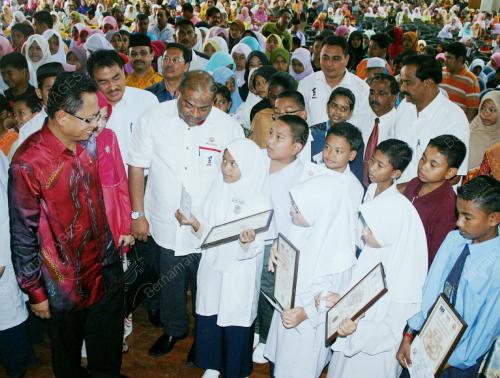 DR MOHD FUAD ZARKASHI