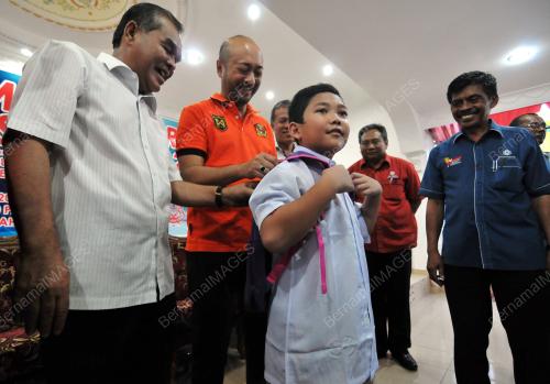 KD01_31122015_MUKHRIZ