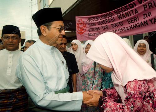 KD02-26_07_2001_PM-PUTERI_UMNO_28012016