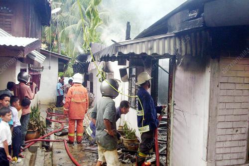 RUMAH TERBAKAR