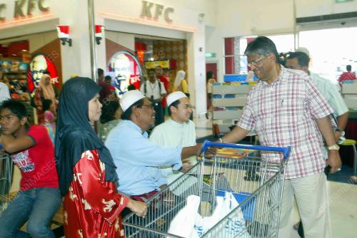 DATUK SERI ZAINUDDIN MAIDIN