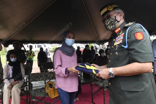 LANS KOPERAL MOHAMAD AZRIN MOHAMAD ISA