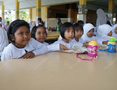 KD02_03012011_SEKOLAH_KEMBAR