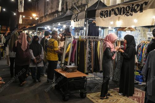 BAZAR RAMADAN RAYA