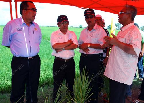 DATUK MOHD JOHARI BAHAROM