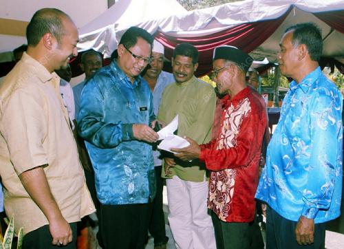 DR MOHD PUAD ZARKASHI