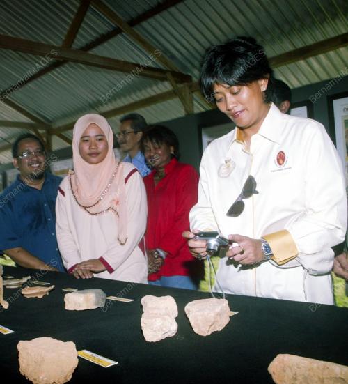 INTAN SAFINAZ TUANKU ABDUL HALIM