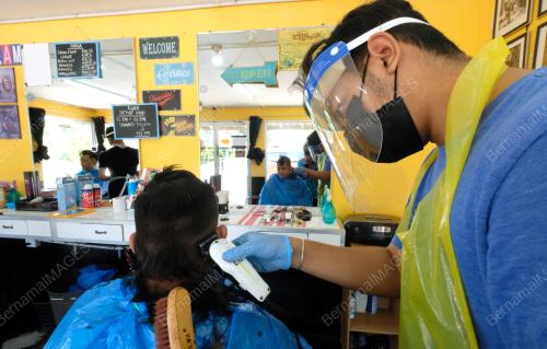 KEDAI GUNTING RAMBUT