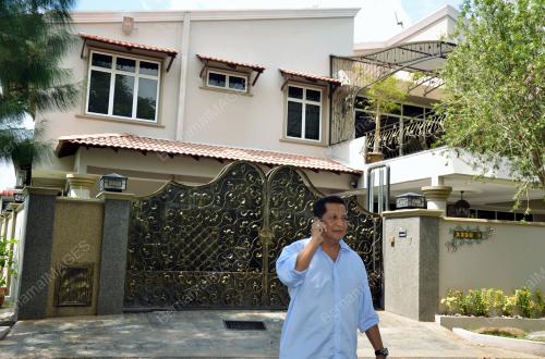KD02_06042012_ADUN_MUFLIS