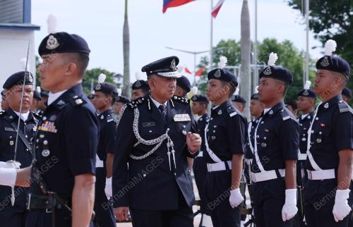 DATUK SERI AZRI AHMAD