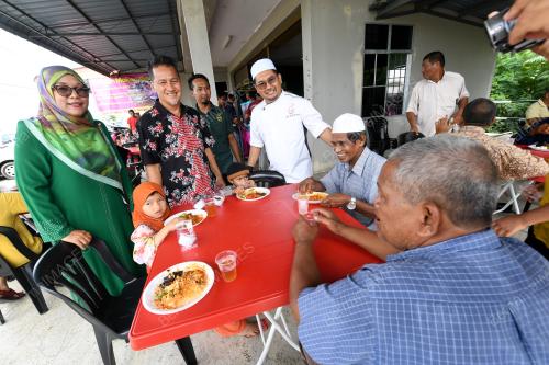 RUMAH MAKAN PERCUMA