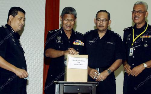 KD02_07032013_POLIS_TABUNG
