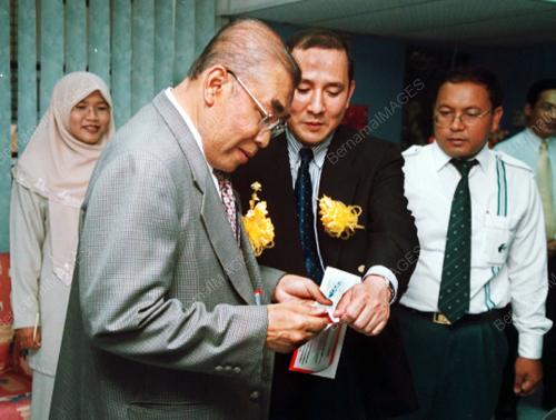 Dr AHMAD FAWZI