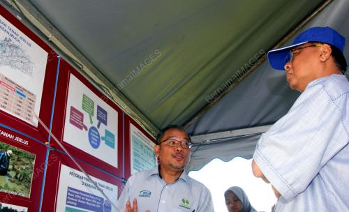 KD02_08062013_ISMAIL_SAWAH