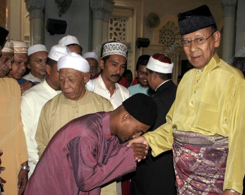 TUANKU ABDUL HALIM MU'ADZAM SHAH