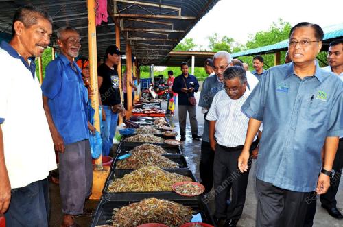KD02_09062013_ISMAIL_NELAYAN
