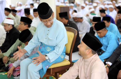 KD02_10012014_AGONG_SOLAT_JUMAAT