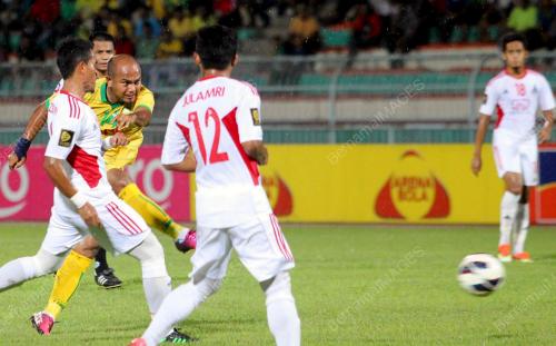 KD02_10052013_KEDAH_BOLA
