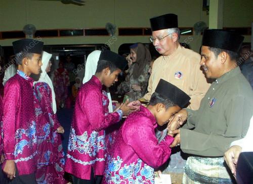 MOHD NAJIB TUN ABDUL RAZAK