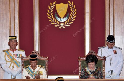 KD02_11082014_SIDANG_DUN