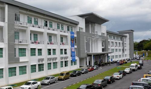 KD02_11092012_UUM_BANGUNAN
