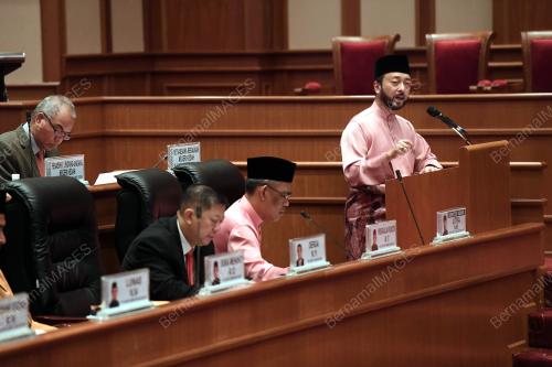 KD02_11112018_MUKHRIZ_BAJET