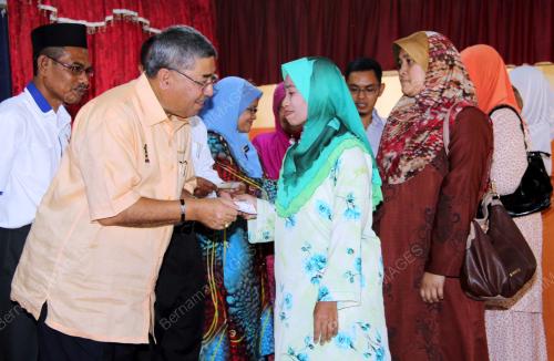 KD02_12012015_BANTUAN_SEKOLAH