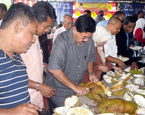 PULUT DURIAN