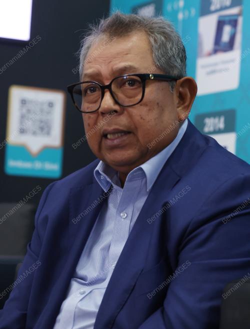 DATUK SERI DR AWANG ADEK HUSSIN